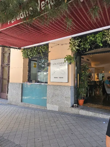 Los Andenes - Restaurante vegano en Madrid - foto 2