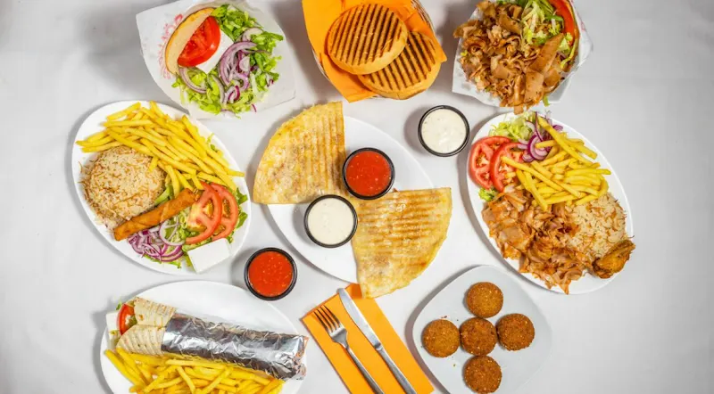 Alhambra Döner Kebab Comida halal 100% - Aguadulce