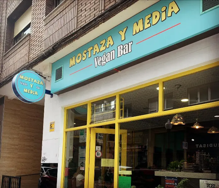 Mostaza y Media - Gijón