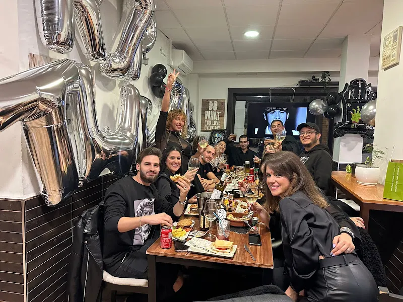 Bar La Negrilla - Hamburguesería en Torrejón de Ardoz - foto 2