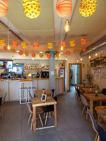 Los Tulipanes - Restaurante holandés en Sevilla - foto 2