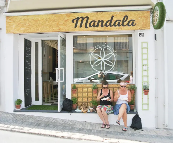 MANDALA / cuina casolana vegetal · homemade vegan cuisine - Restaurante vegano en Torroella de Montgrí - foto 2