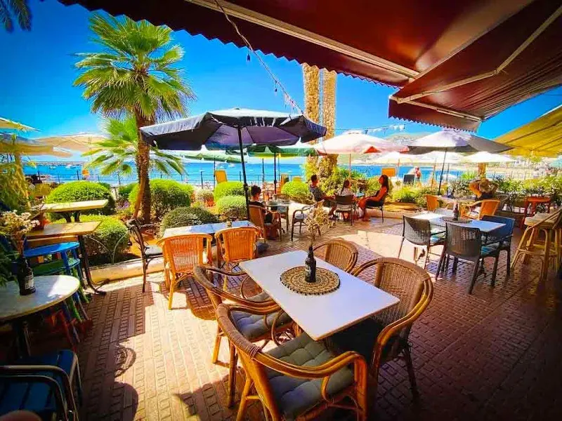 Restaurante Caos Ibiza | Comida Sana en Santa Eulalia del Río - Restaurante de comida saludable en Santa Eulalia del Río - foto 2