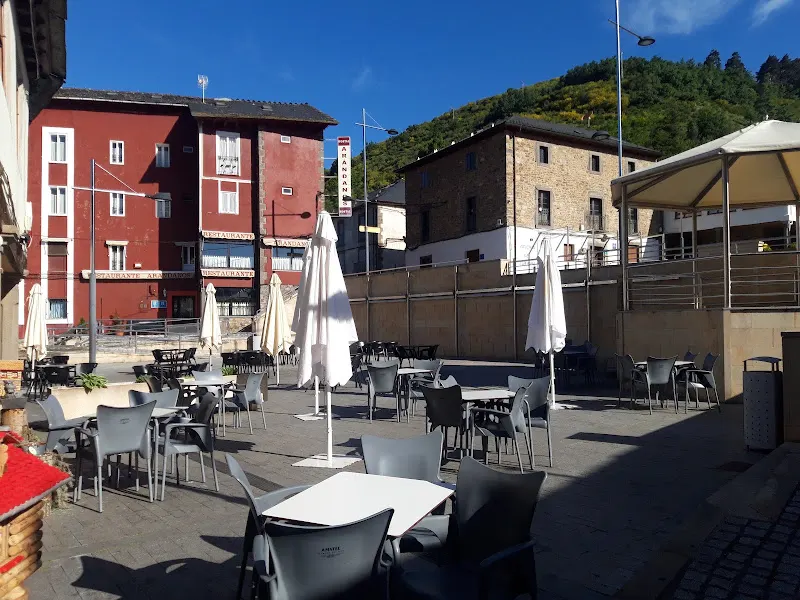 Bar La Campanona - Cafetería en Cangas del Narcea - foto 2