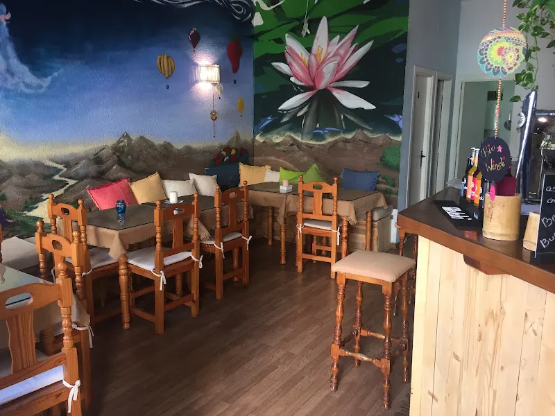 BioWinds Vegan Bar - Restaurante vegano en Fuengirola - foto 2