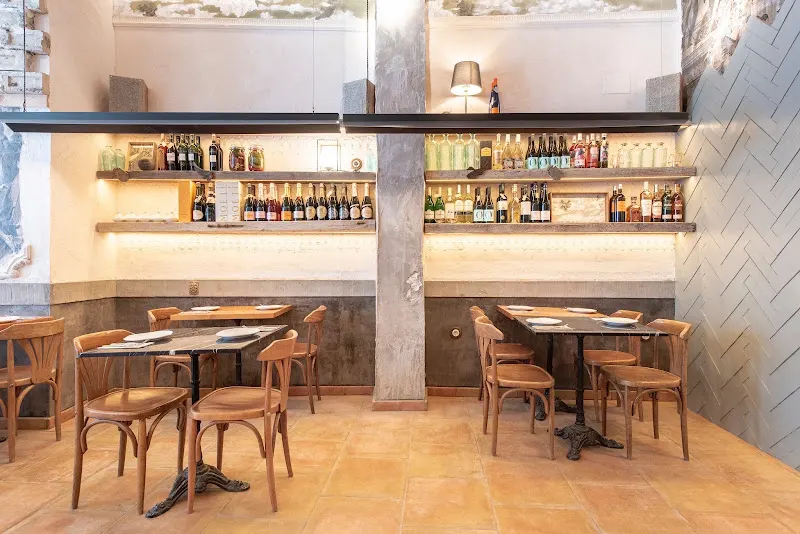 Restaurante Petra - Bar de tapas en Sevilla - foto 2