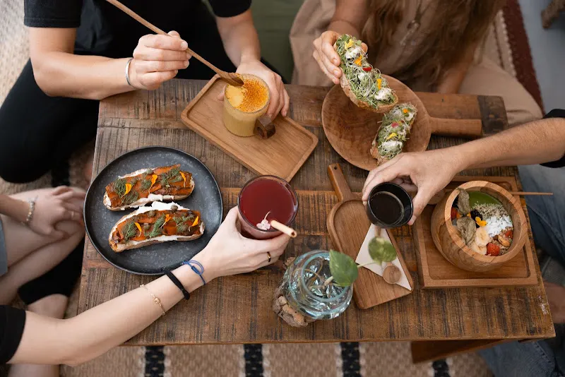 HERBIVORE PLANT BASED & FERMENTED FOOD - Reus