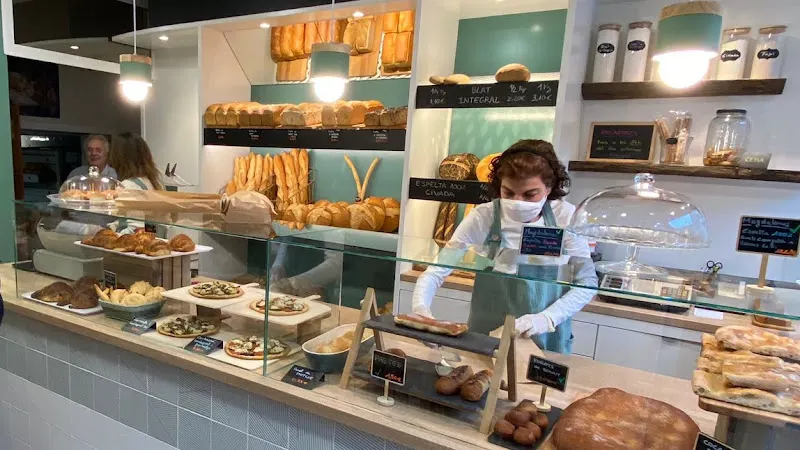 Cal Fonsu - Panadería en El Vendrell - foto 2
