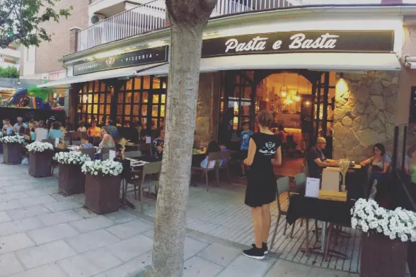 PIZZA E BASTA CAMBRILS - Pizzería en Cambrils - foto 3
