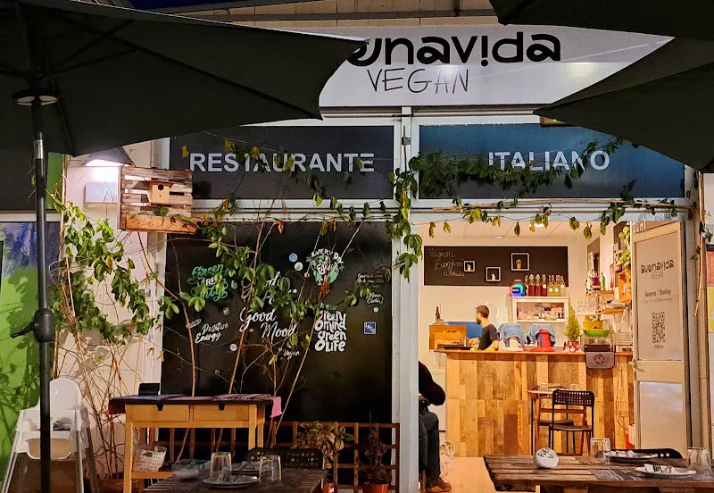 BuenaVida Vegan Restaurant - Restaurante Vegano - Restaurante italiano en Adeje - foto 3
