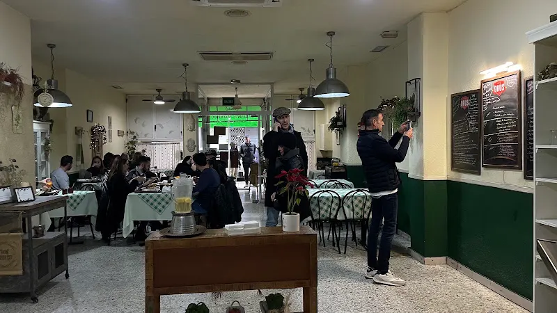 Los Helechos - Restaurante vegetariano en Zaragoza - foto 2