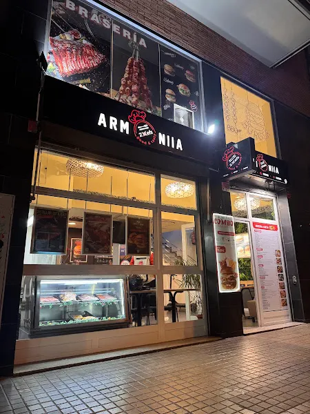 Armoniia 2 Xefs - Burgers, BBQ y más - Restaurante armenio en Barcelona - foto 2