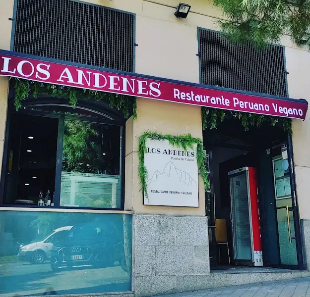 Los Andenes Puerta de Toledo