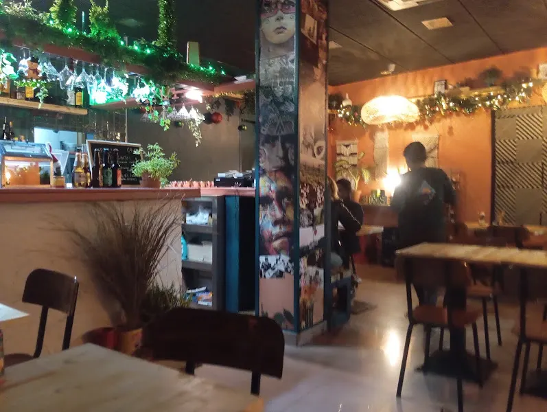 Al Carrer Street Food · Take away - Delivery & Catering - Restaurante en Vilanova i la Geltrú - foto 2