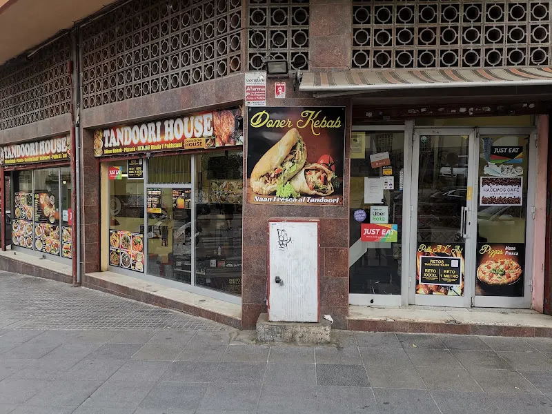Vegetarian Fast Food Indian Pakistani & kebabs - Restaurante asiático en Mollet del Vallès - foto 2