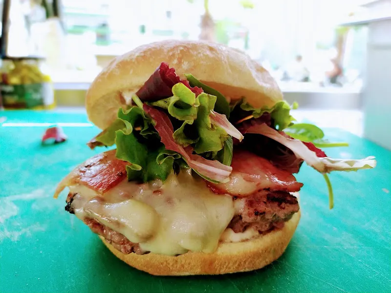 Bar restaurante Levante Street Food en Barbate