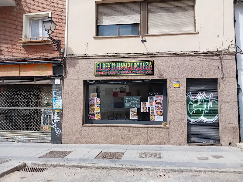 El Rey de las Hamburguesas yComidaVegana - Restaurante paraguayo en Madrid - foto 2