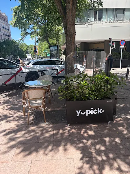 Yupick Café