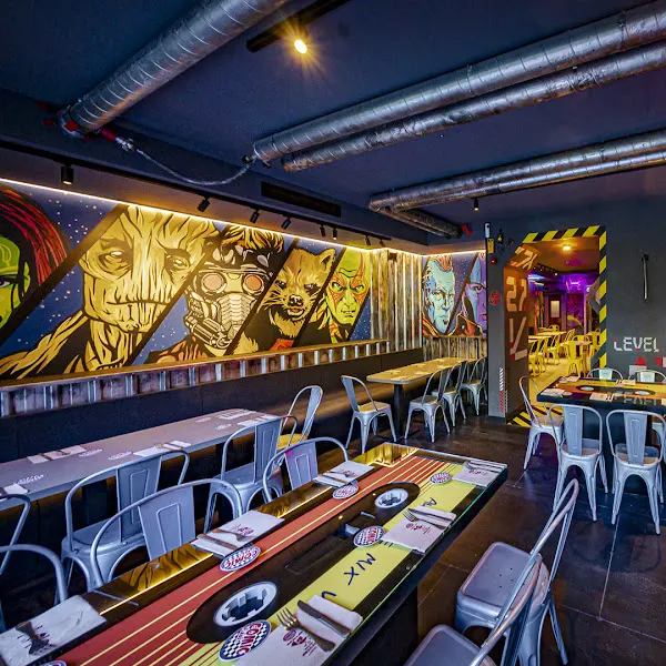 Comic Planet: American food & drink - Restaurante americano en Madrid - foto 2