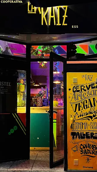 Bar La Raiz opciones vegan - Bar de tapas en Barcelona - foto 2