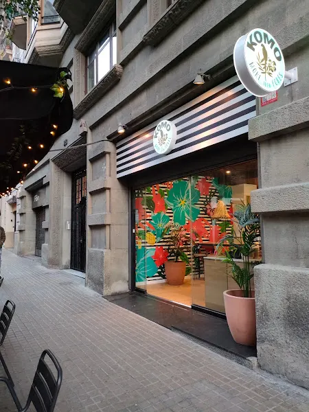 KOMO POKE Muntaner - Restaurante en Barcelona - foto 2