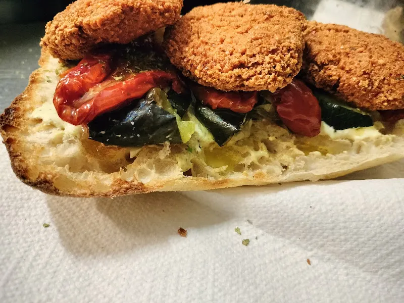 Panino&Piú Comida para llevar - Restaurante de comida para llevar en Sevilla - foto 2